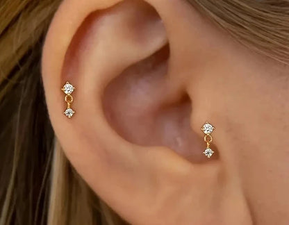 Piercing d'oreille en argent 925 avec cristaux scintillants – Élégance discrète et moderne